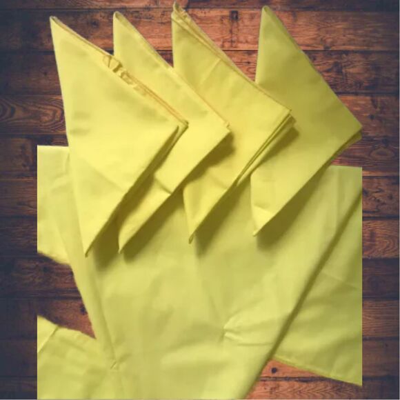 Vintage Yellow Oval Tablecloth Lace Boarders With 4 Napkins - Picture 2 of 8